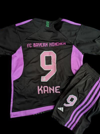 Футбольна форма FC Bayern M&uuml;nchen Harry Kane №9 (чорно-фіолетова), футболка + шорти (форма Кане 9 чорн-фіол_22) 2758794183 фото