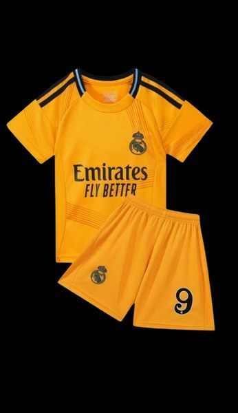 Дитяча футбольна форма Real Madrid Кіліан Мбаппе №9 (гостьова) жовта, футболка+шорти (форма Мбаппе 9 жовта_22) 2760618613 фото