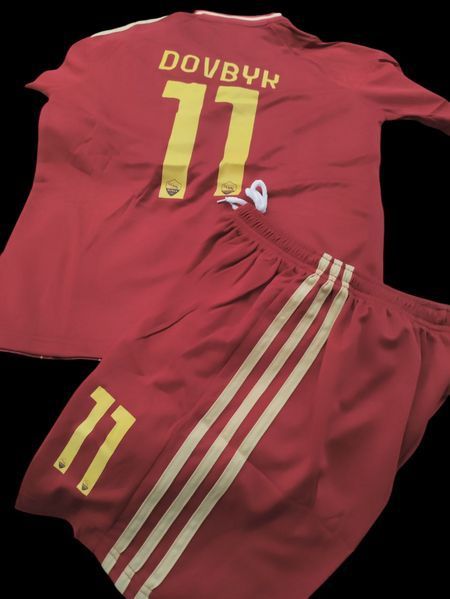 Дитяча футбольна форма AS Roma Артем Довбик №11 (бордова), футболка + шорти (форма Довбик бордо_22) 2762782585 фото